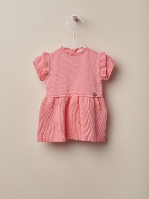 Vestido com folhos Vestido com folhos