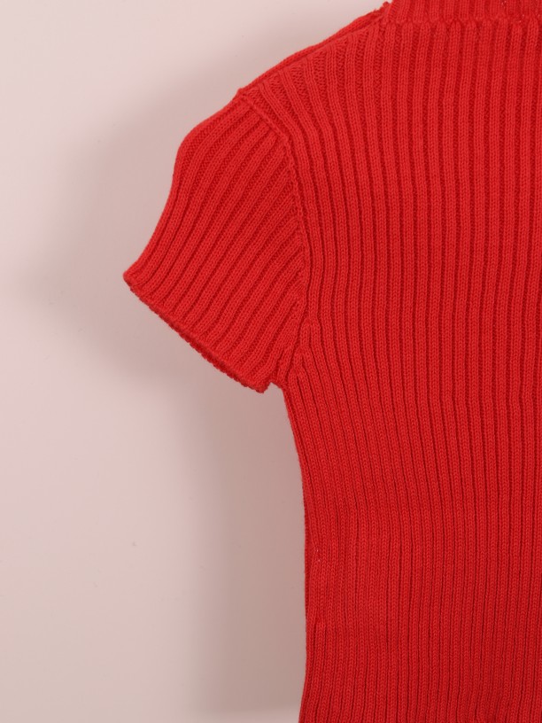 Short sleeved sweater