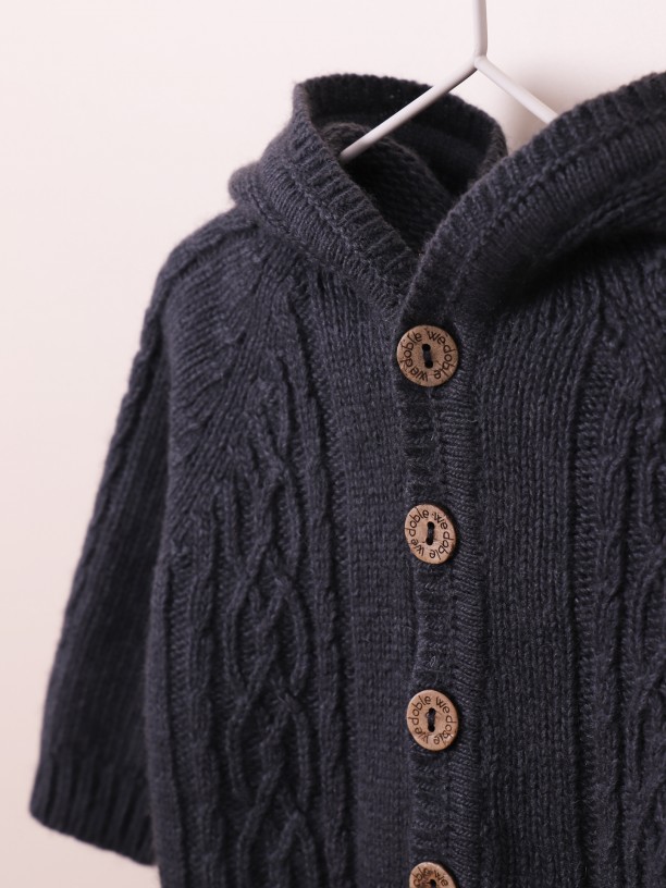 Knitted hooded cardigan
