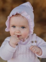 Fine knitted bonnet Fine knitted bonnet