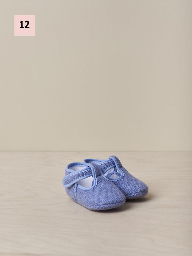 Canvas baby shoes