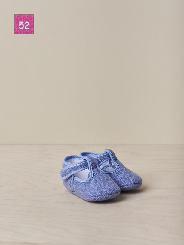 Canvas baby shoes