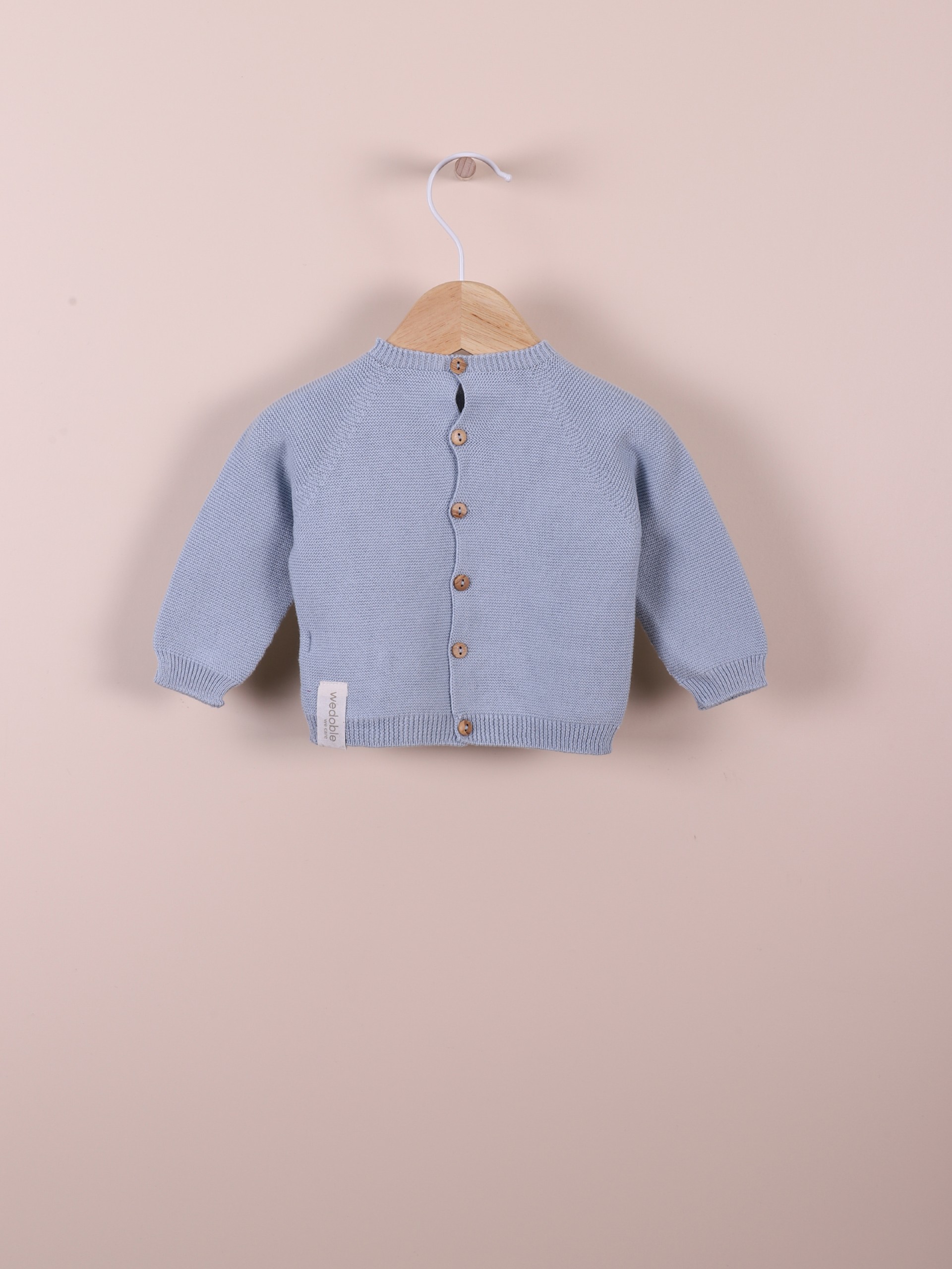 Long-sleeved sweater