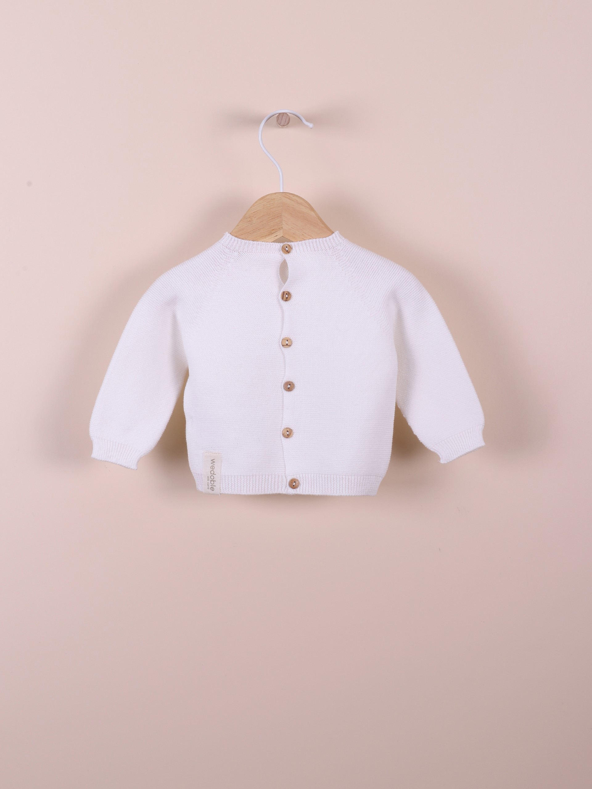 Long-sleeved sweater