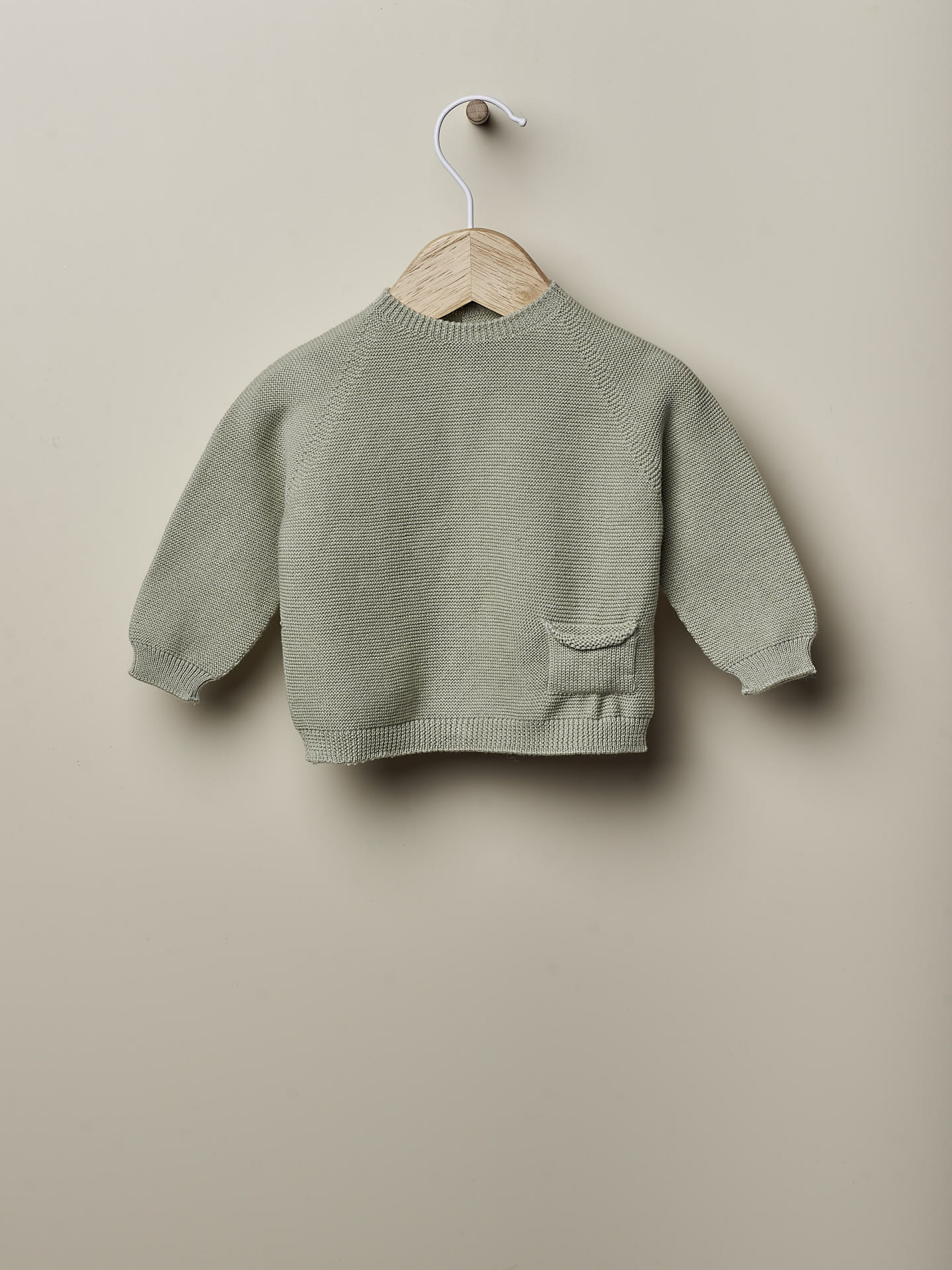 Long-sleeved sweater