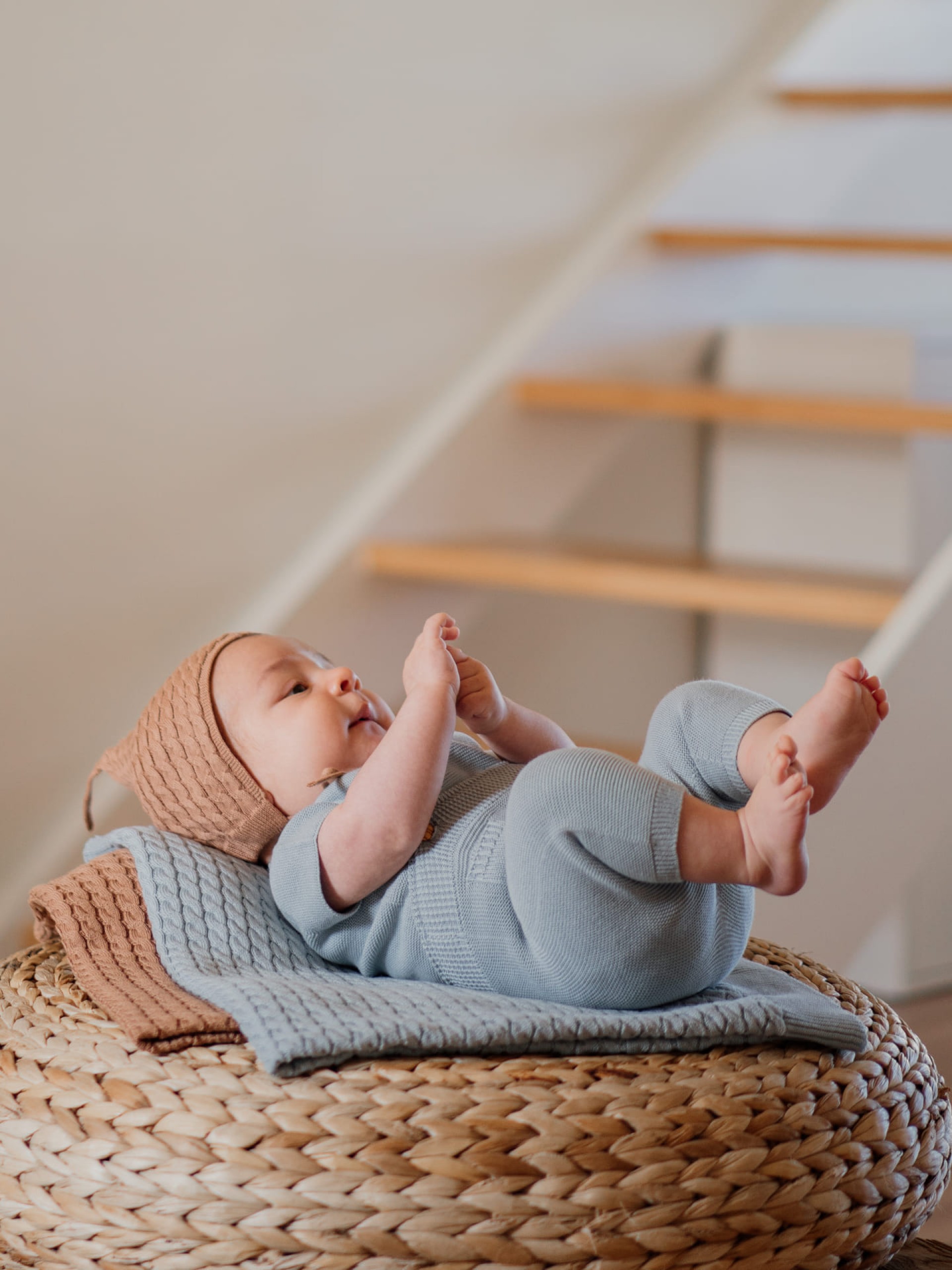 Short-sleeved sweater