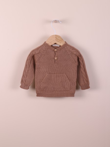 Long-sleeved sweater