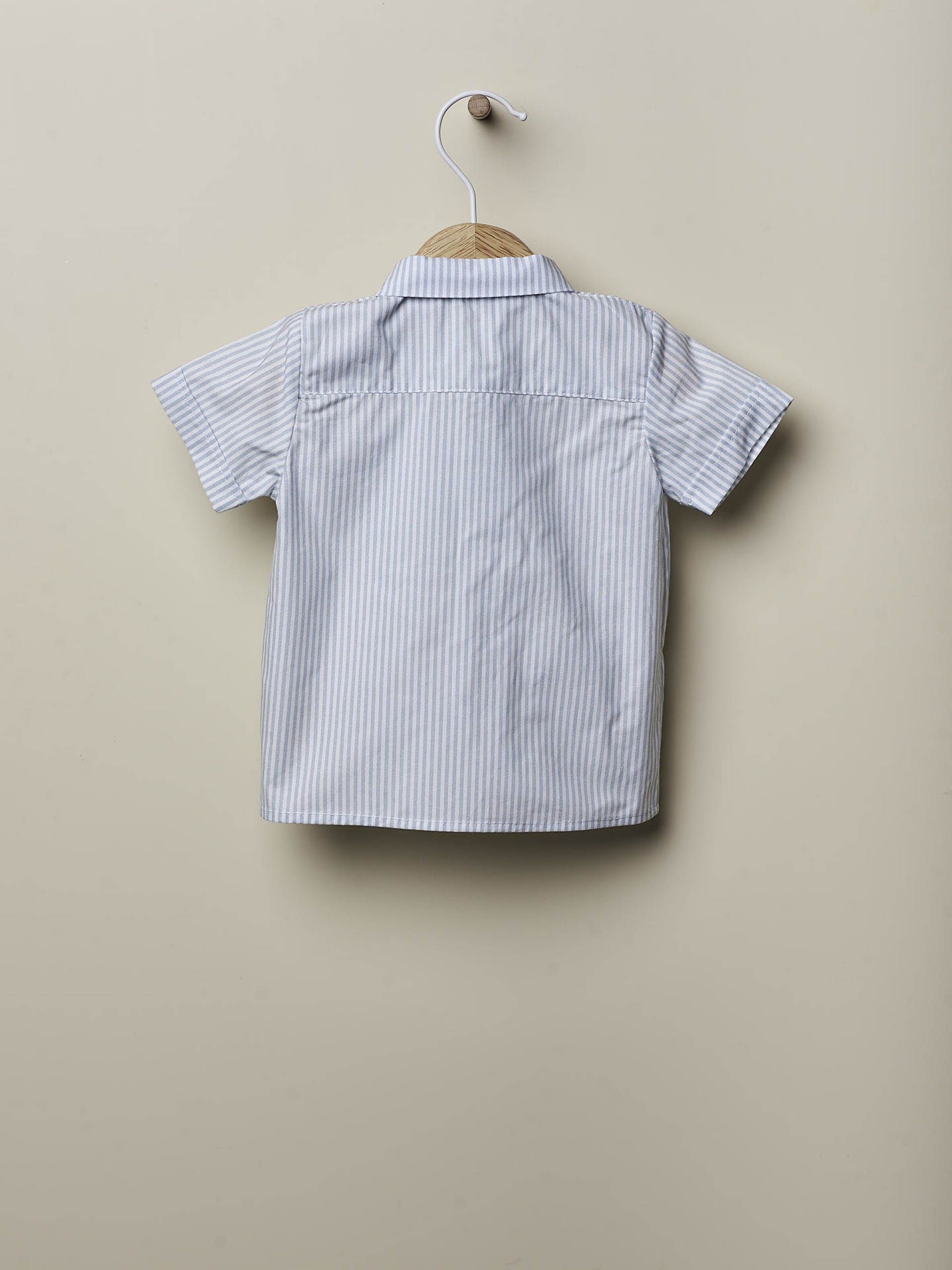 Camisa estampada riscas