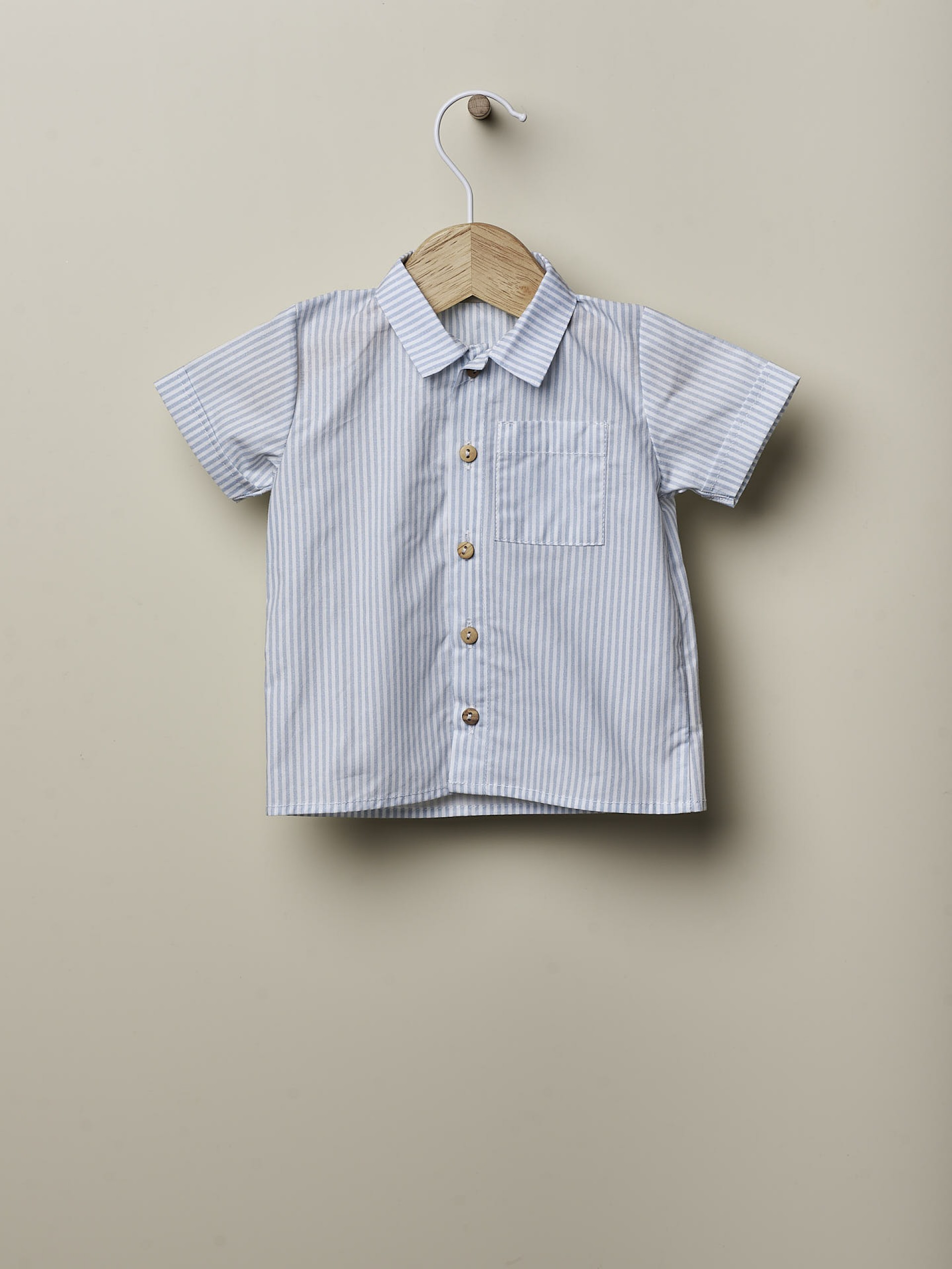 Camisa estampada riscas