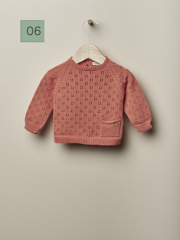 Long-sleeved sweater