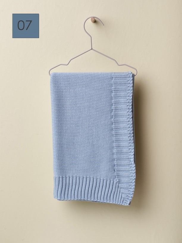 Knitted cotton blanket Knitted cotton blanket
