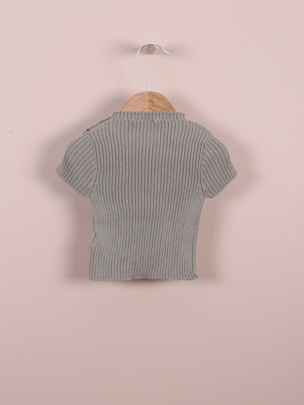 Short-sleeved sweater