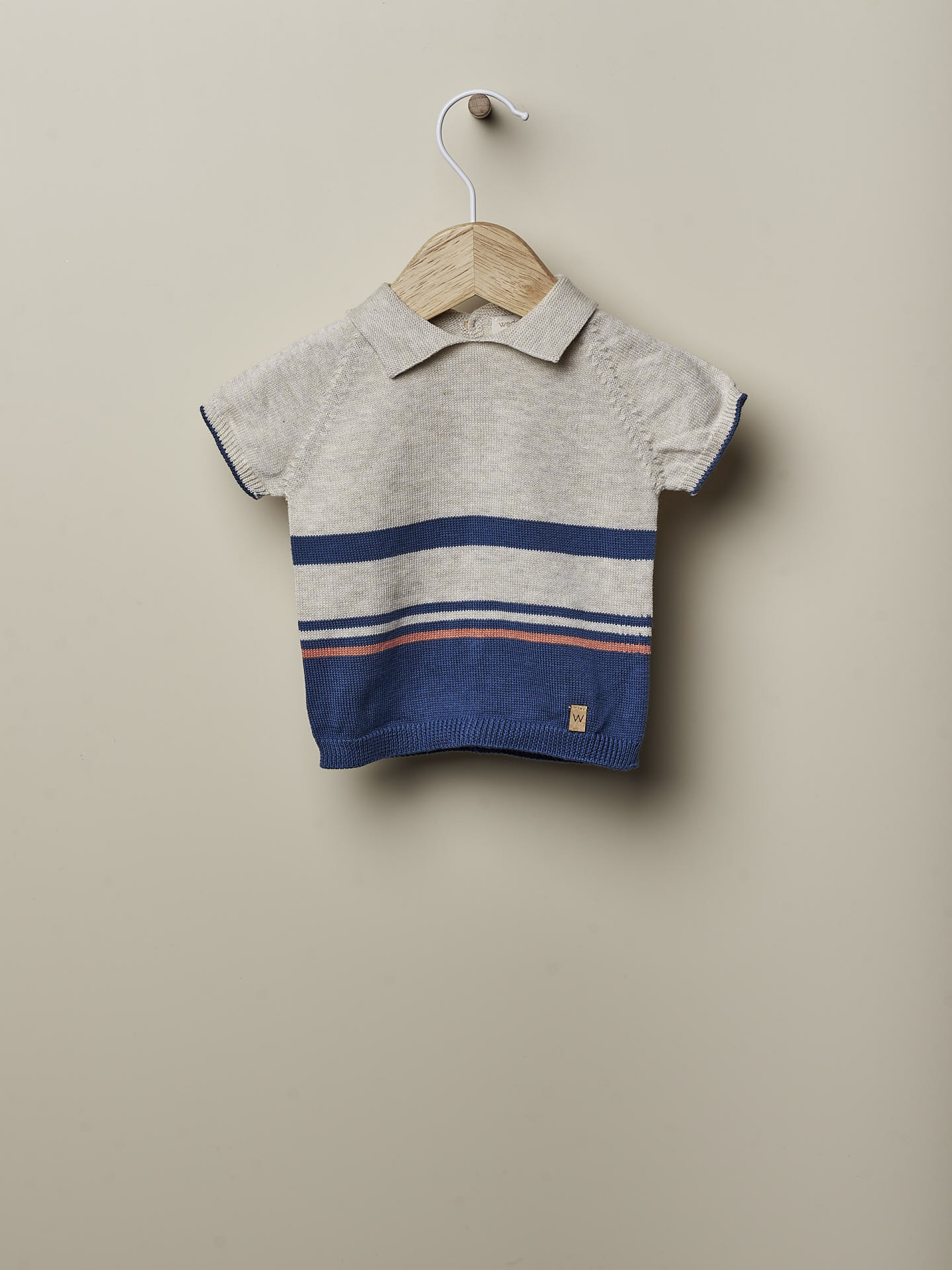 Short-sleeved sweater