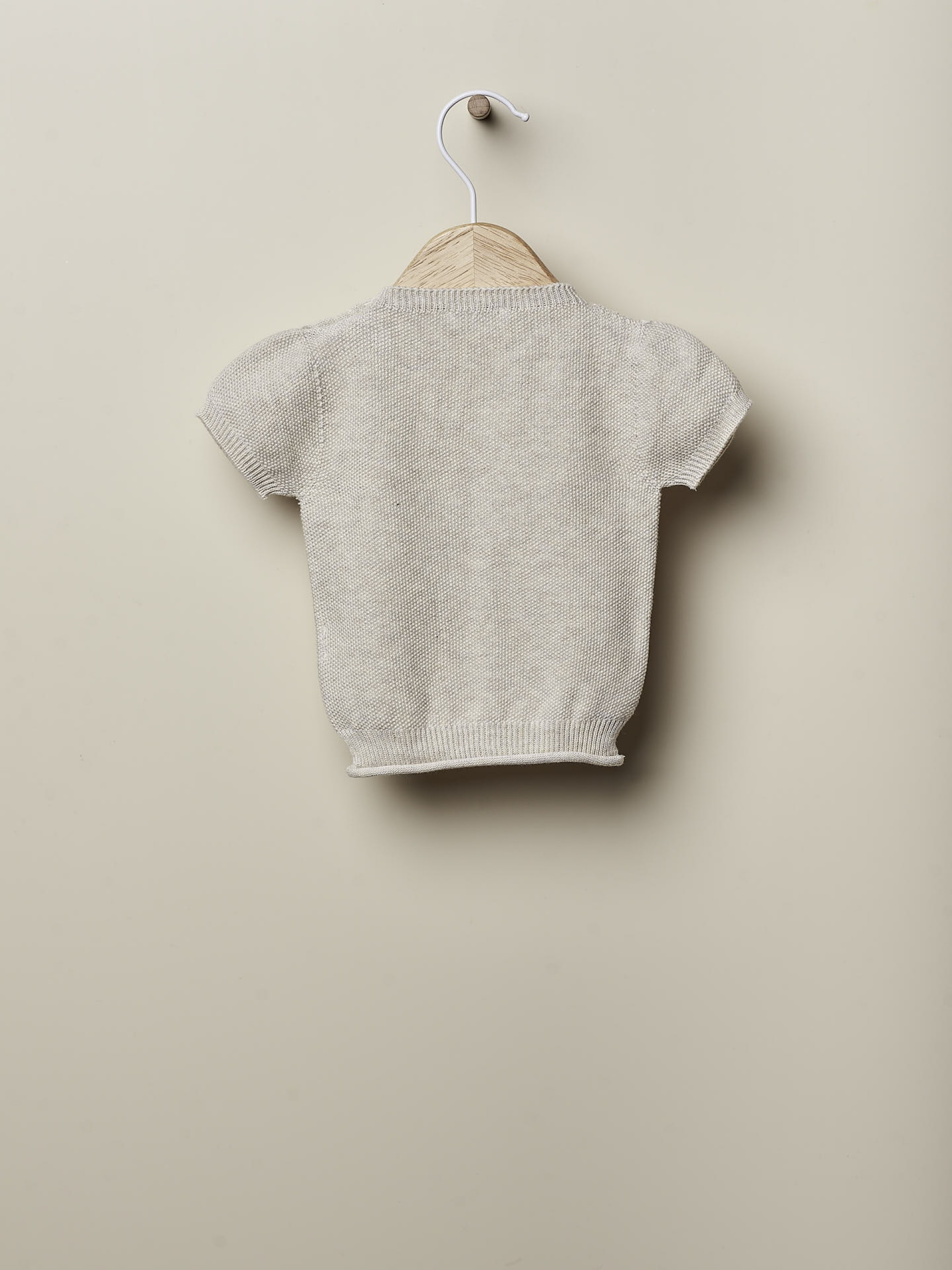 Short-sleeved sweater