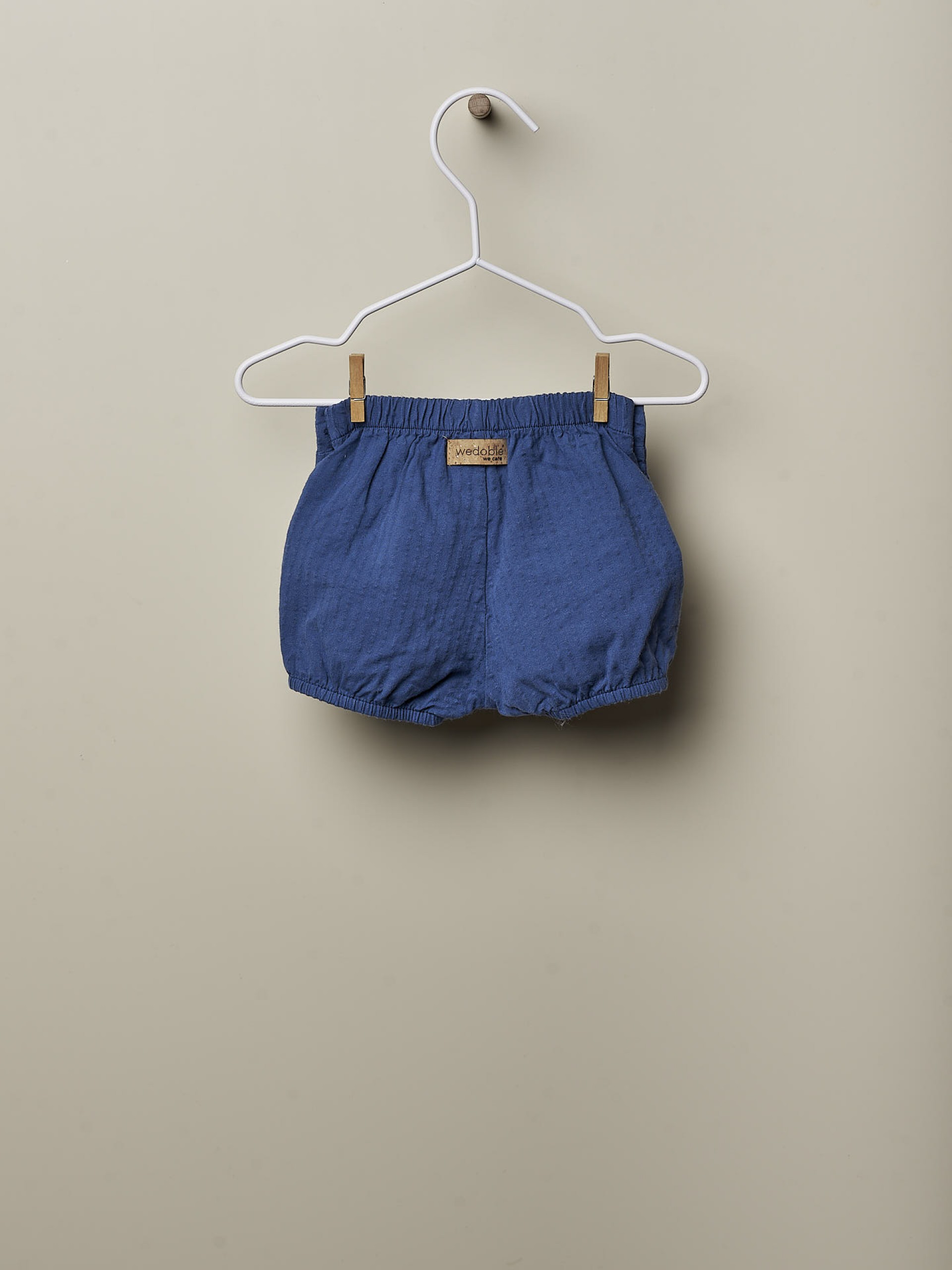 Calções curtos lisos