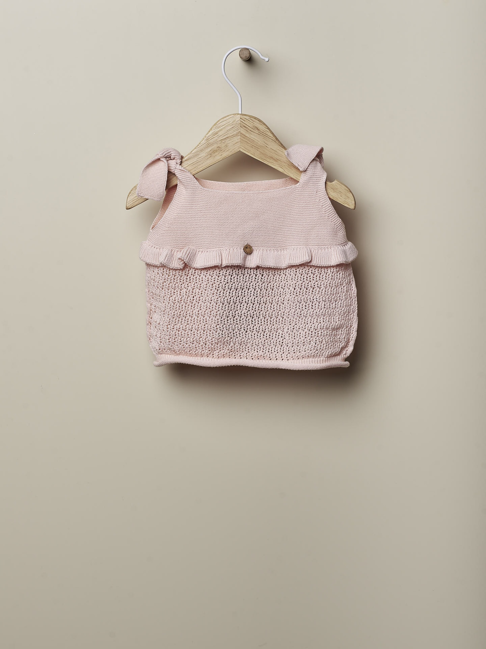 Shoulder straps sweater