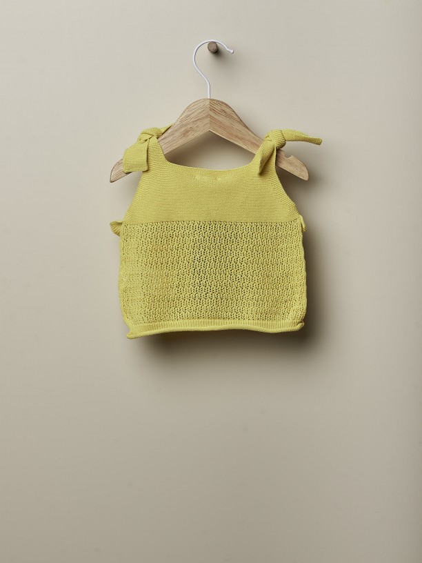 Shoulder straps sweater