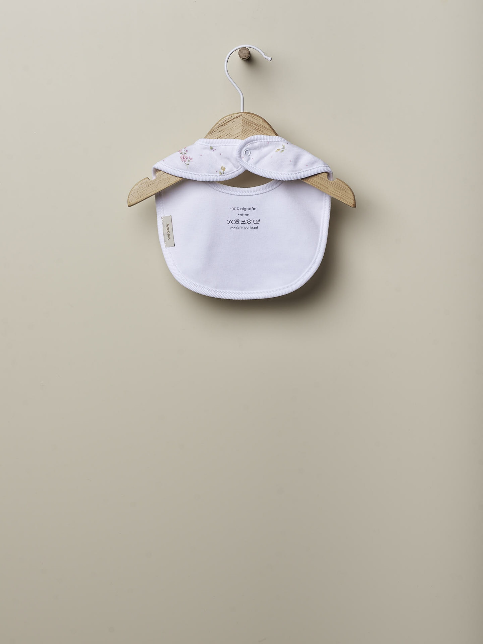 Babete de bebé em algodão