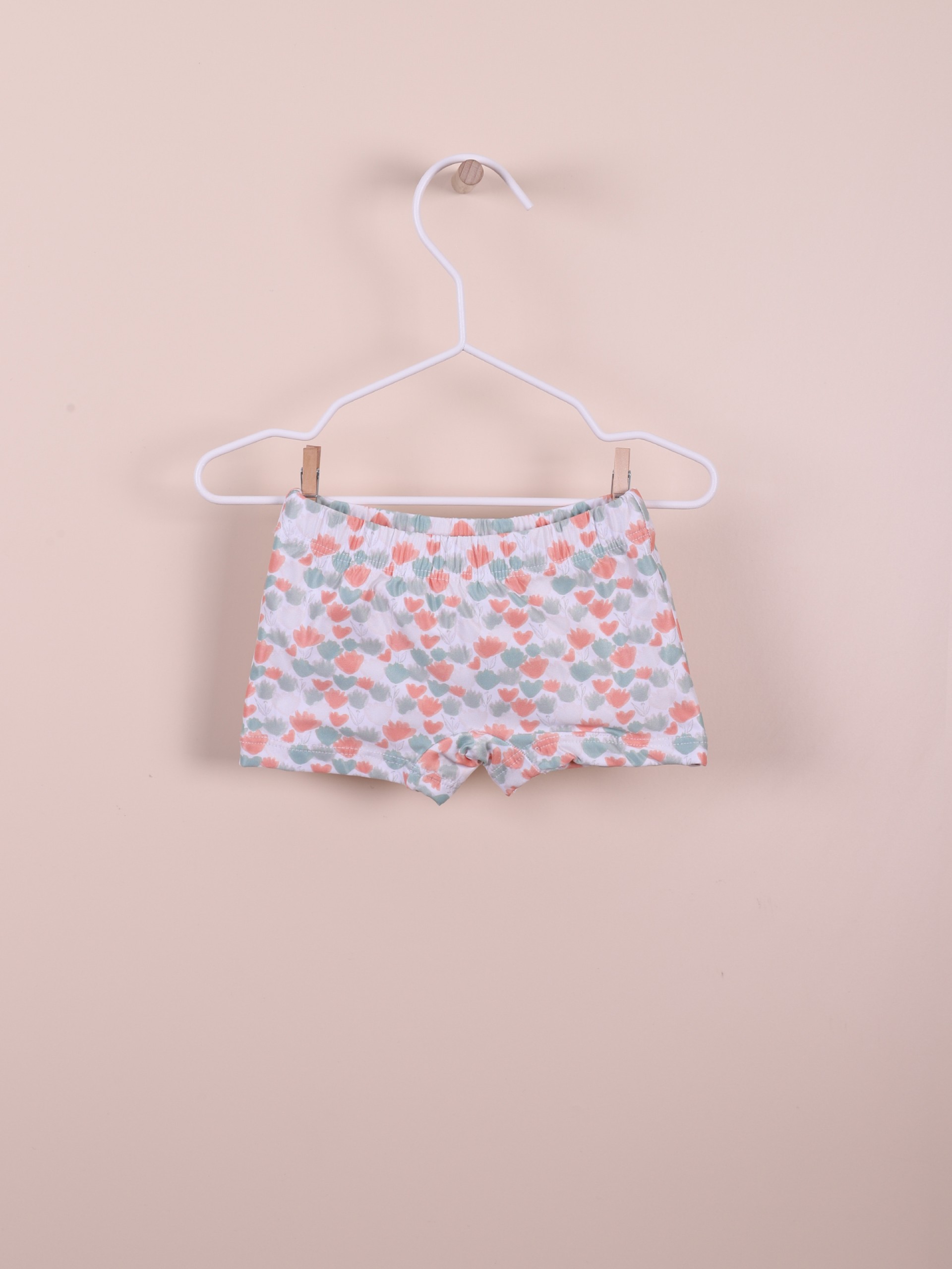 Shorts with sea flowers