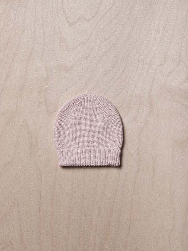 Knitted beanie