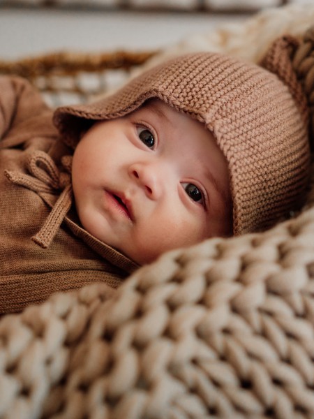 Knitted cotton bonnet