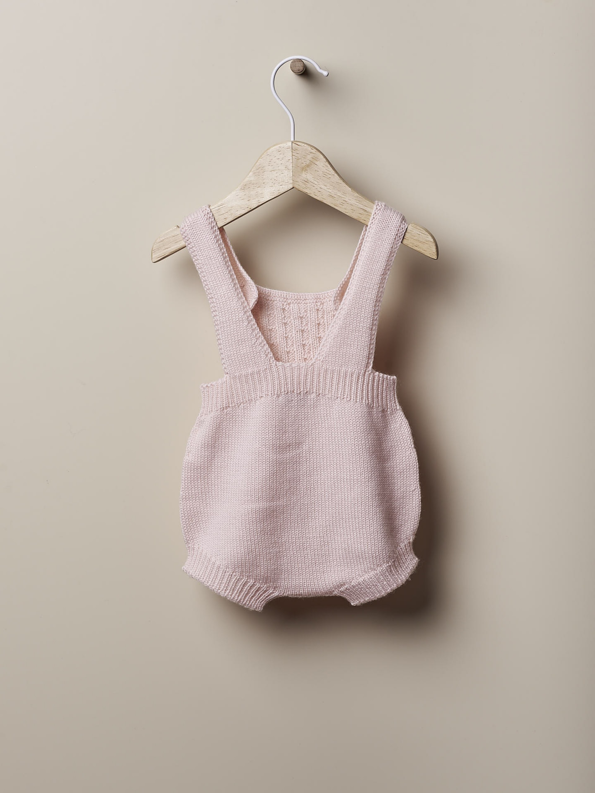 Fofo com alças de lã