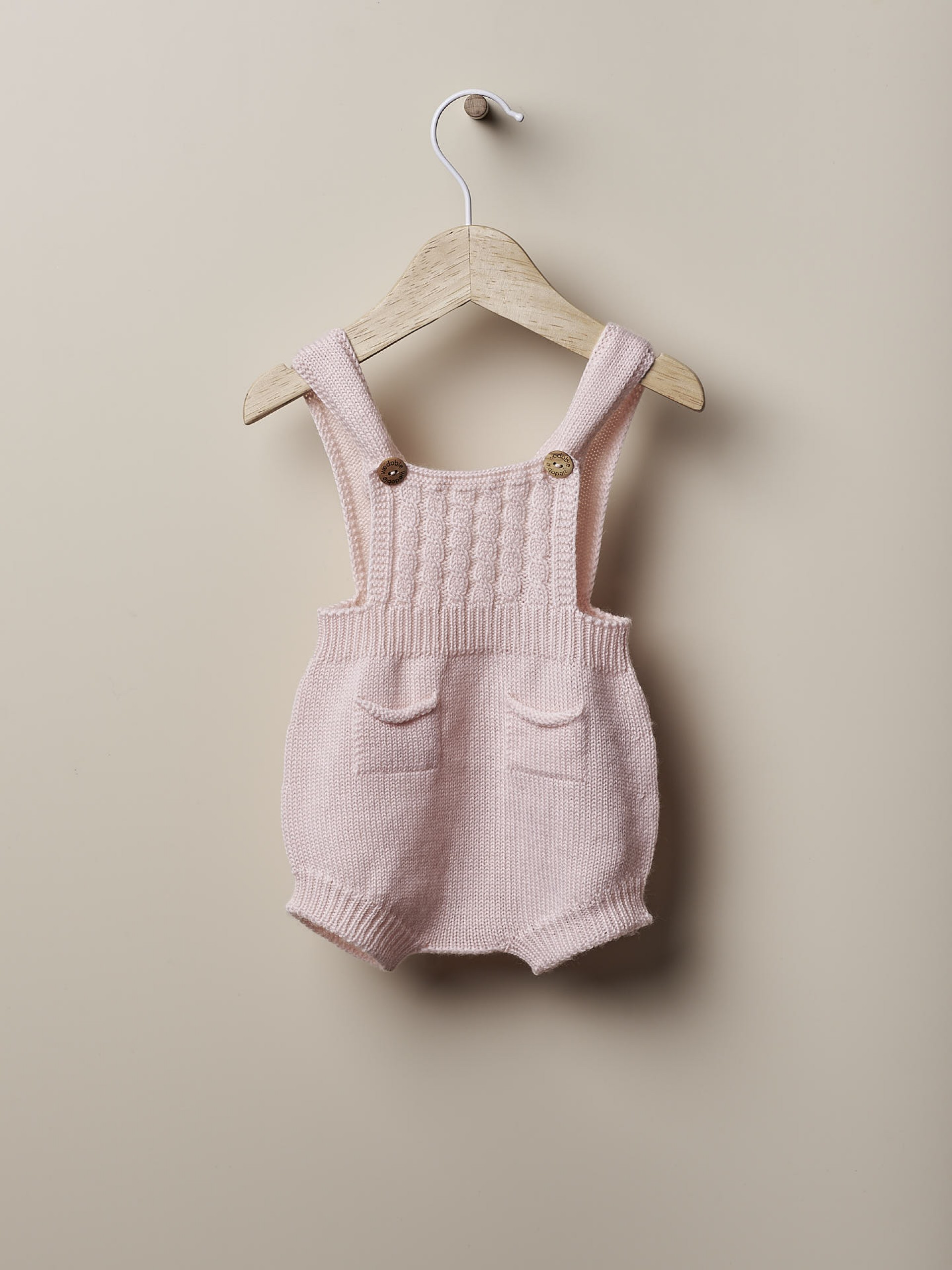 Fofo com alças de lã