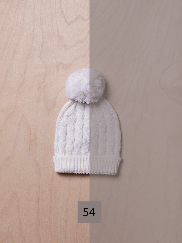 Bobble beanie