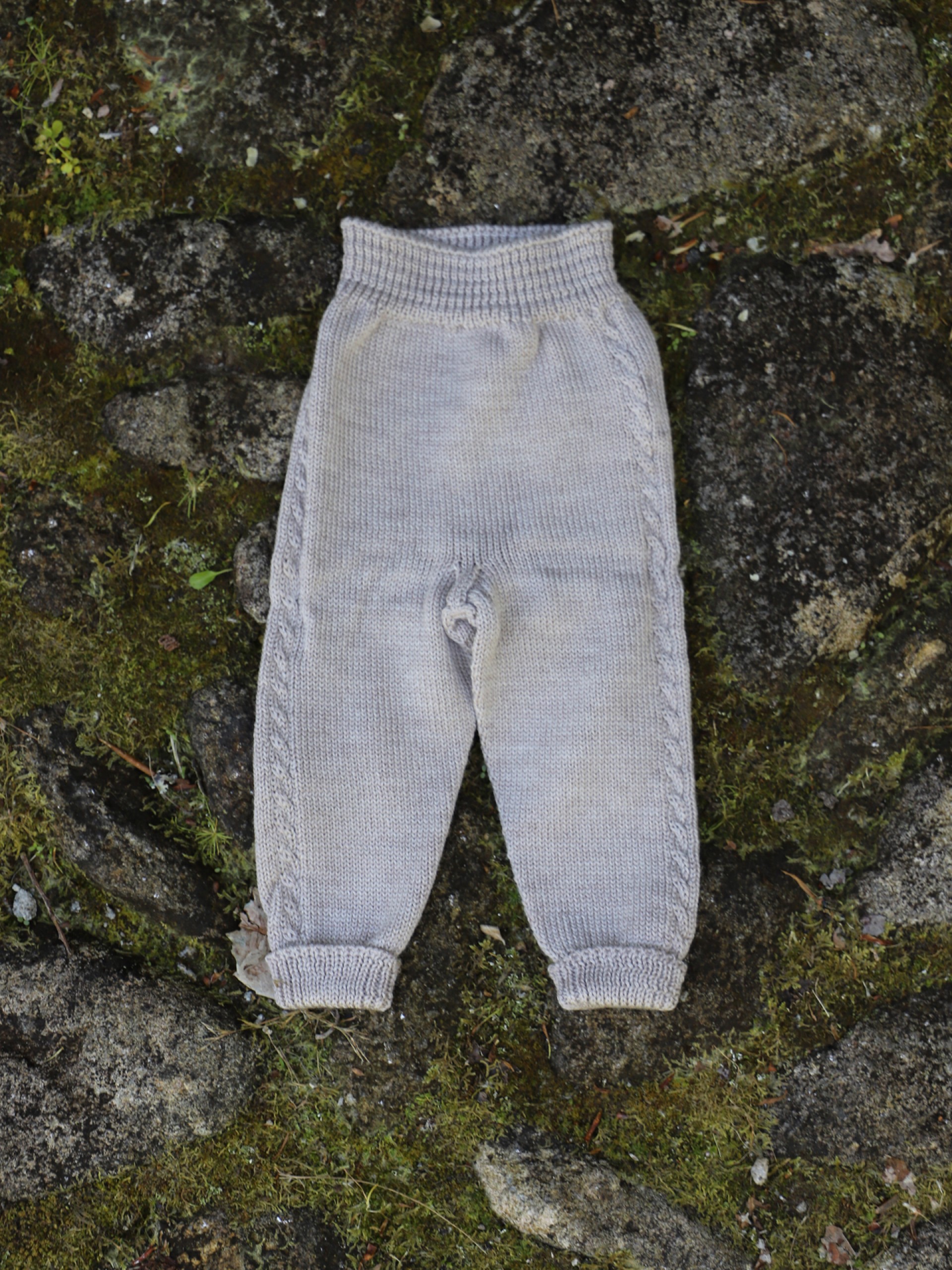 Calças tricotadas lã