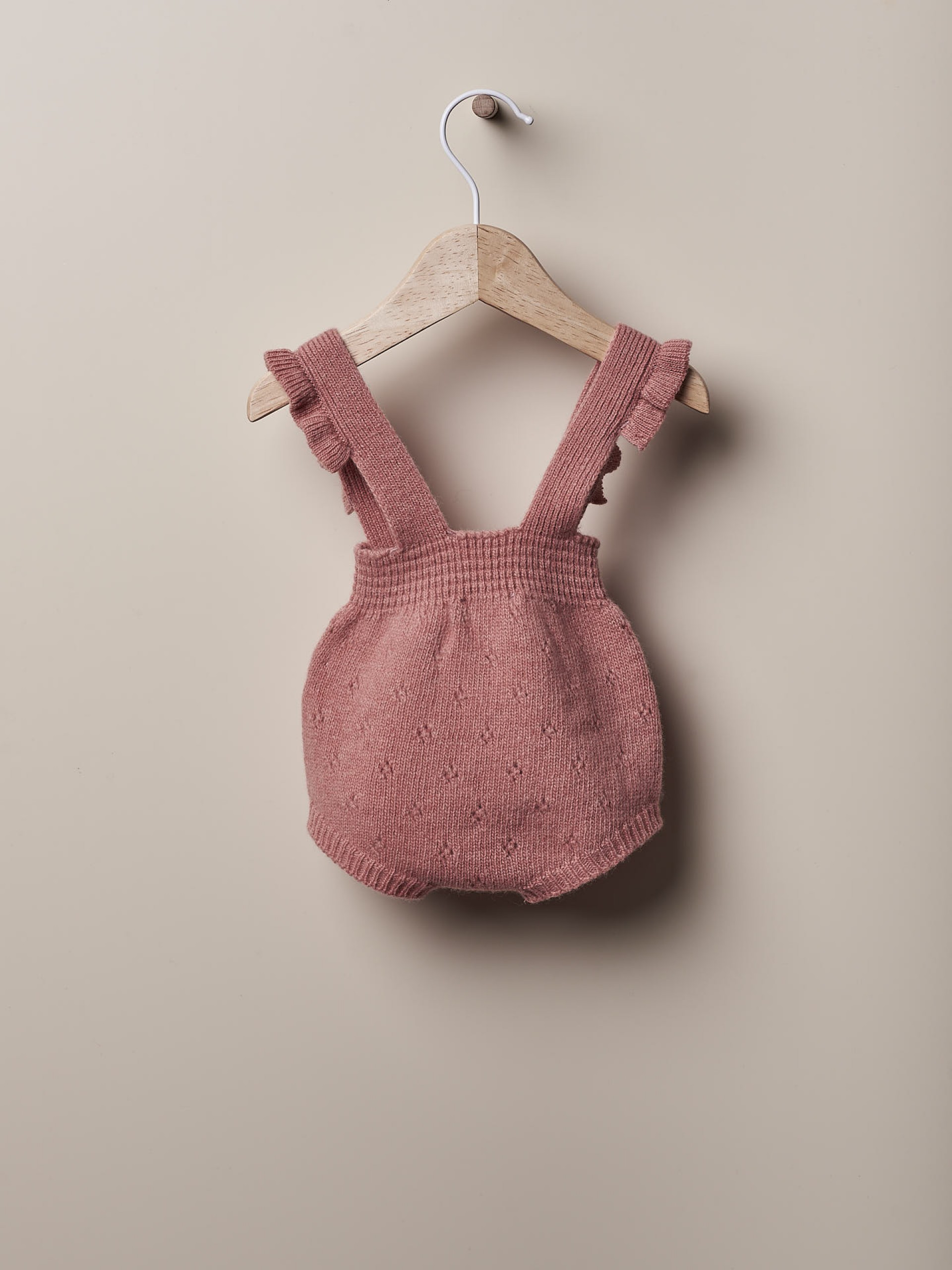 Fofo com alças de lã