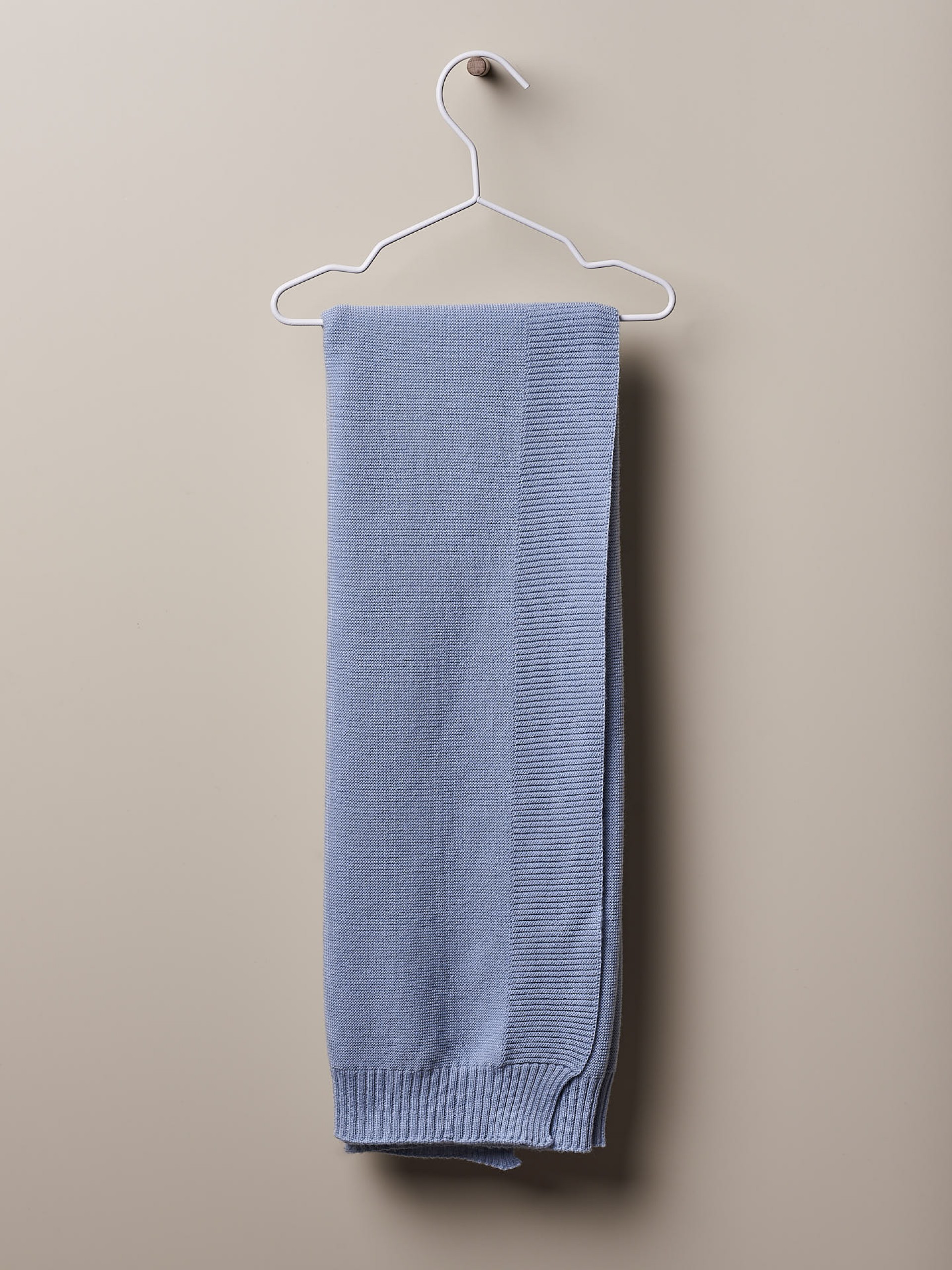 Knitted wool blanket