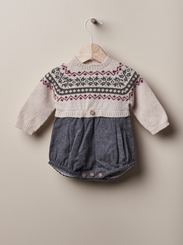 Knitted jacquard shortie