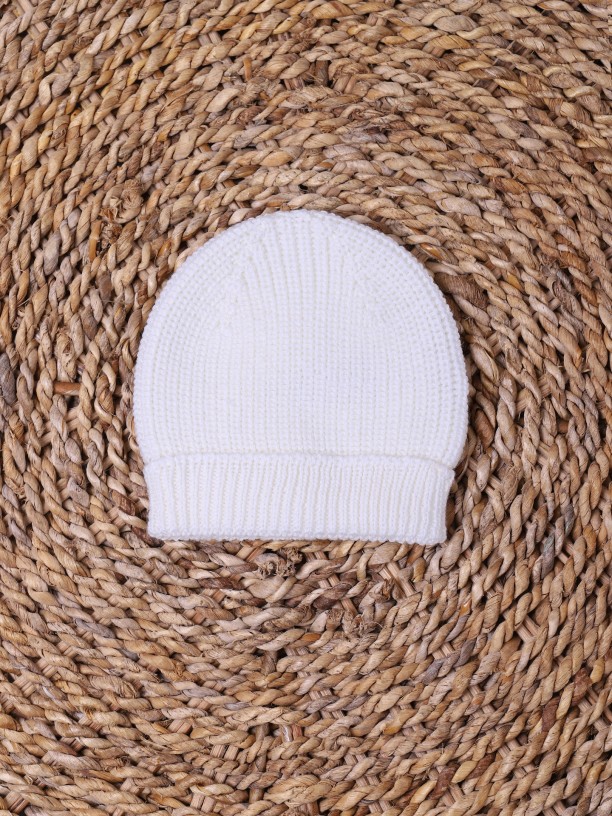 Knitted beanie