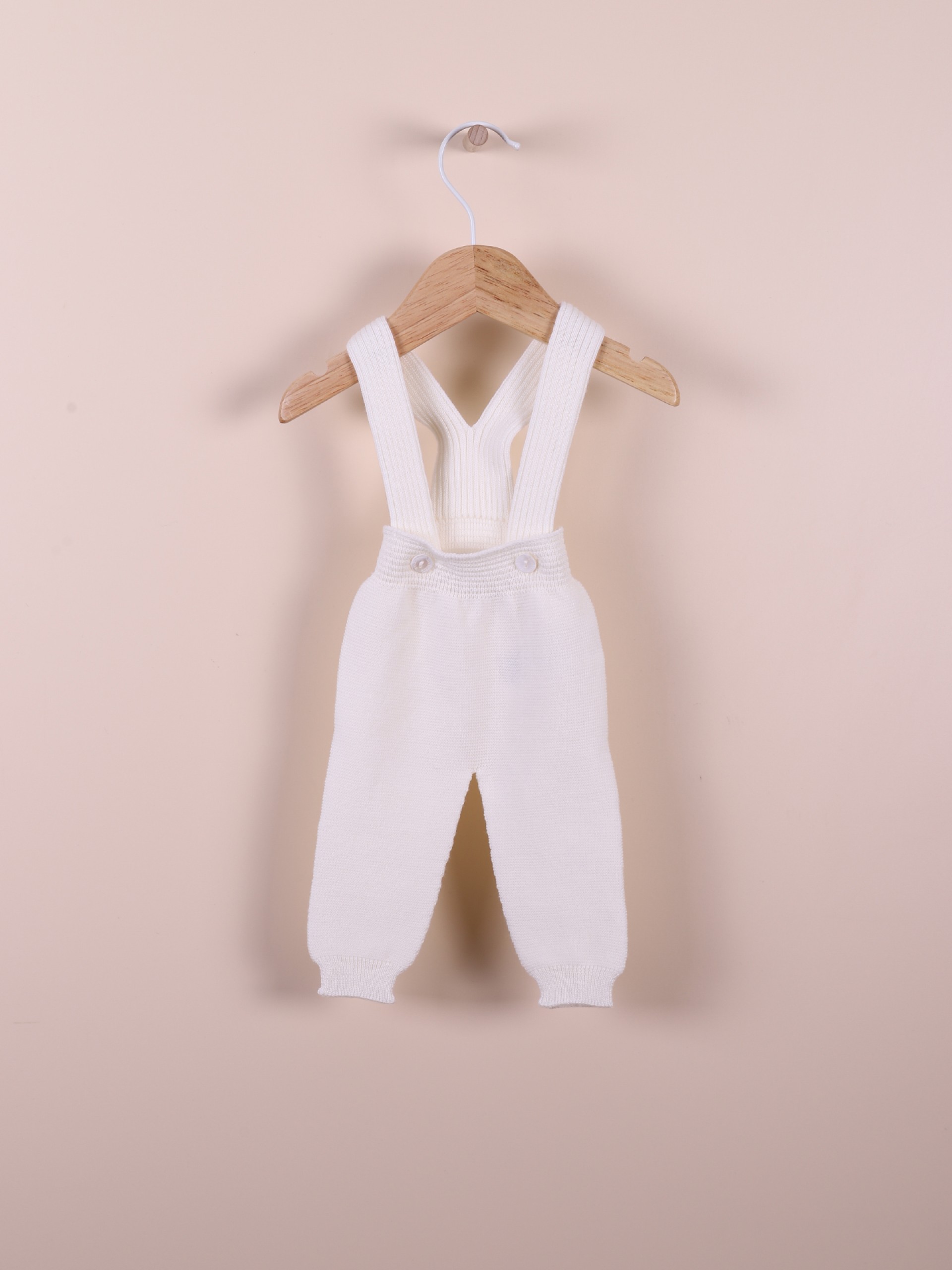 Calças com alças de lã