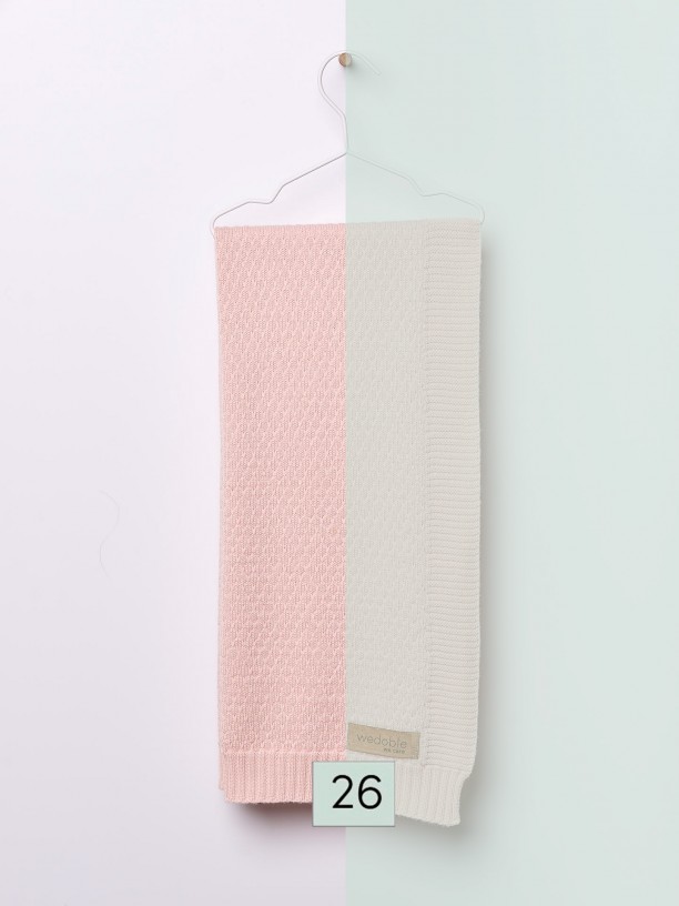 Knitted blanket