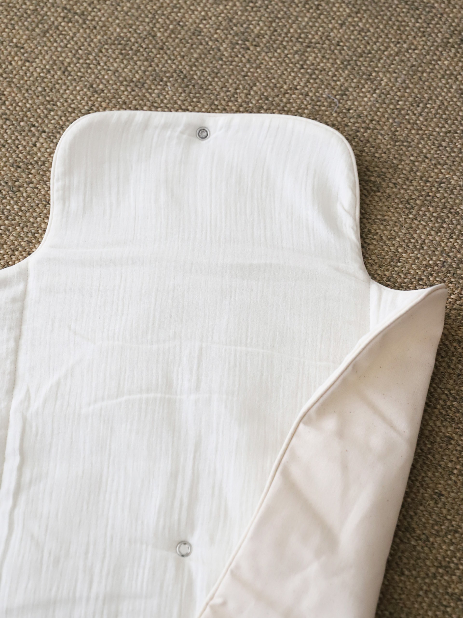 Foldable changing mat