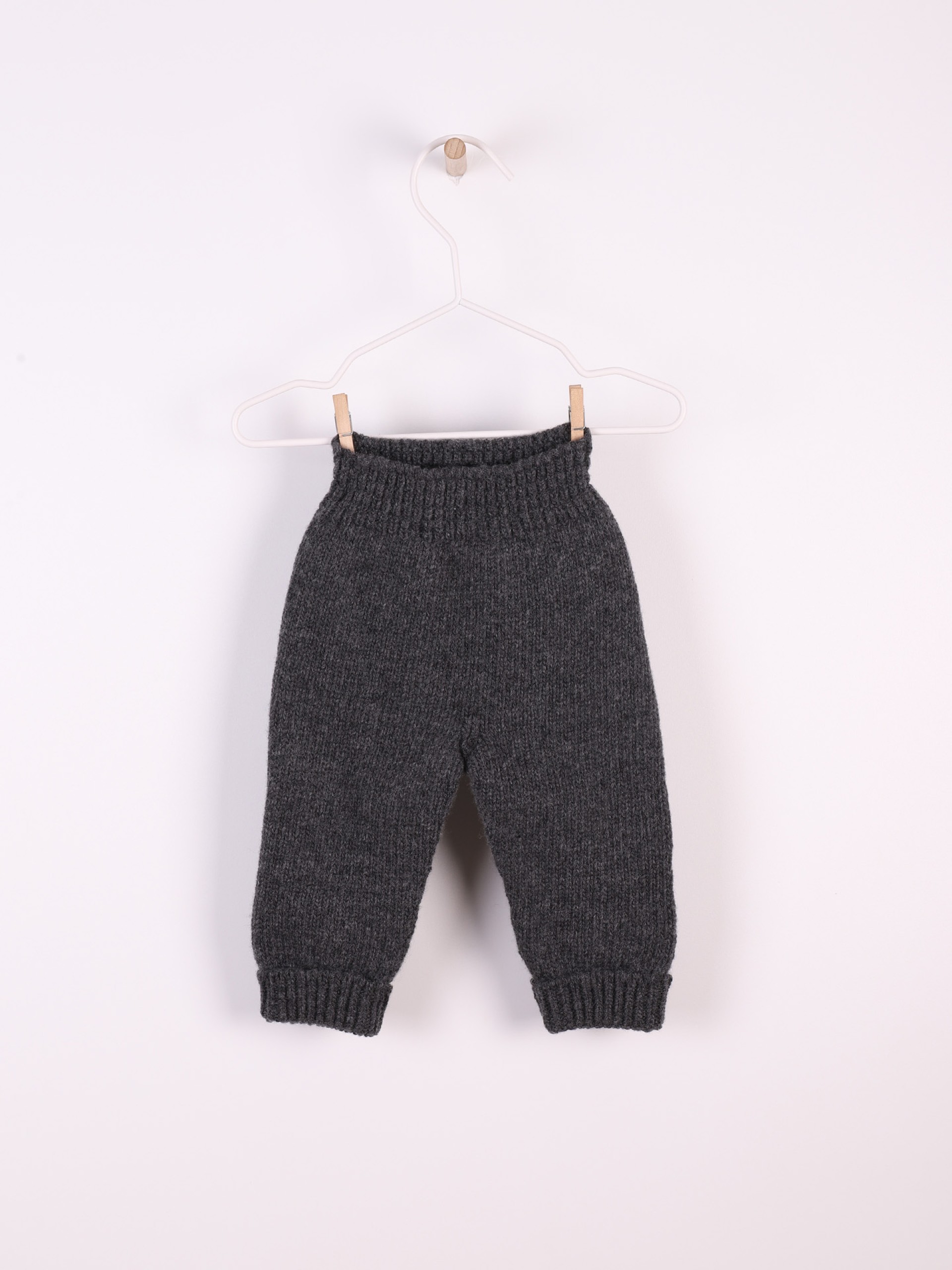 Knitted wool trousers