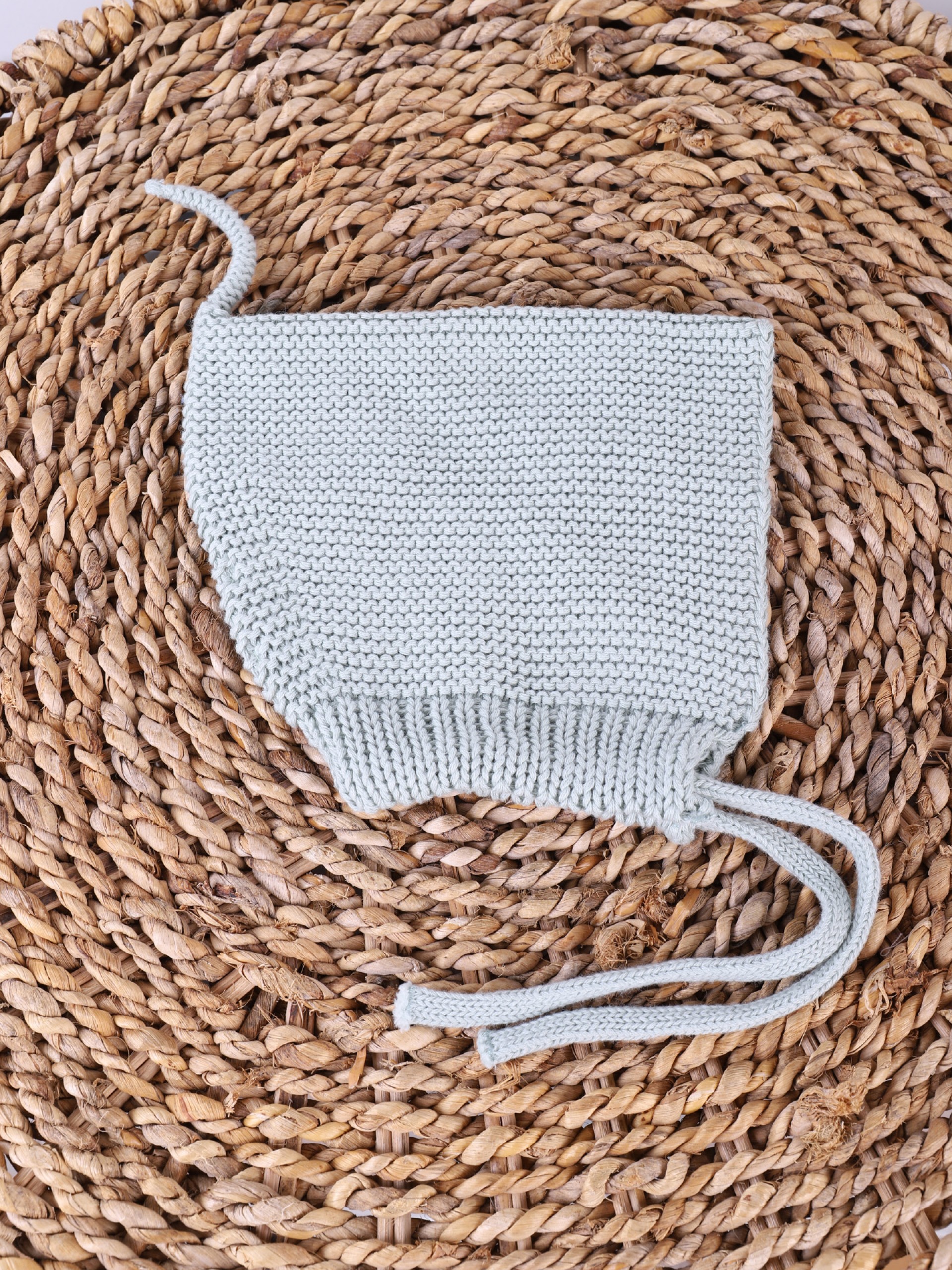 Knitted cotton bonnet