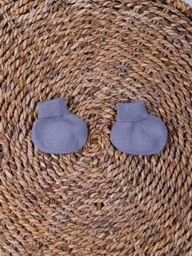 Fine knitted booties