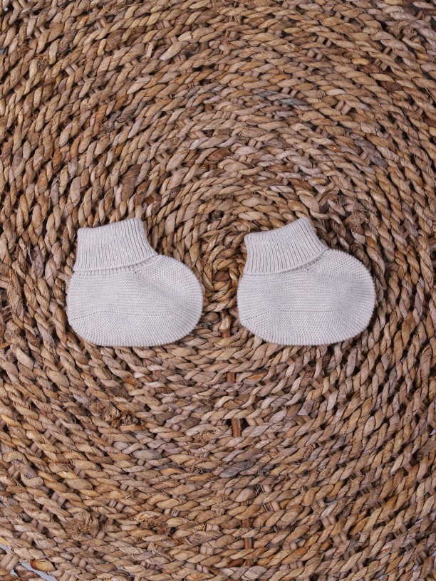 Fine knitted booties