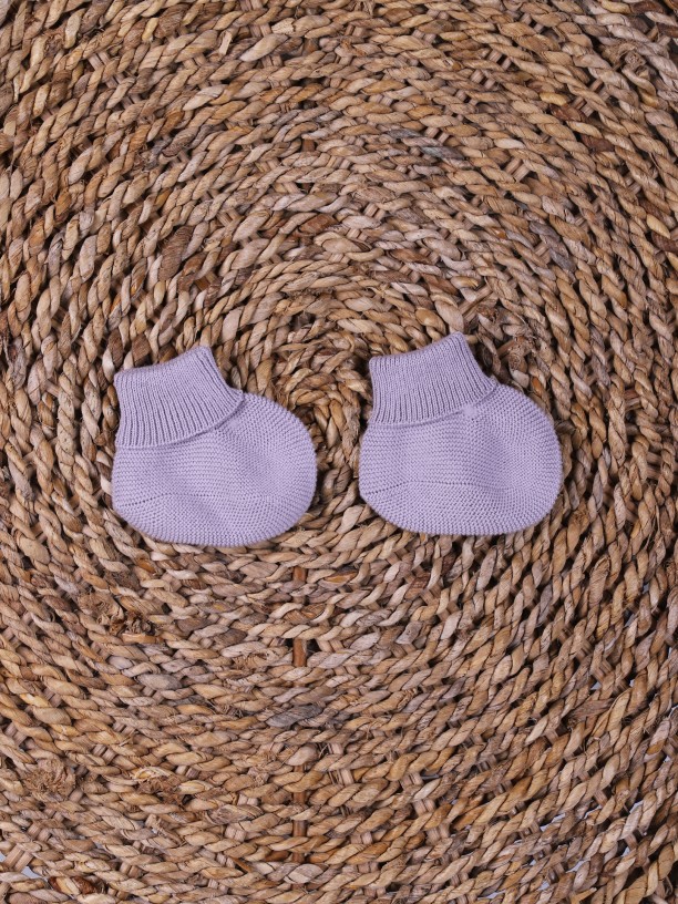 Fine knitted booties