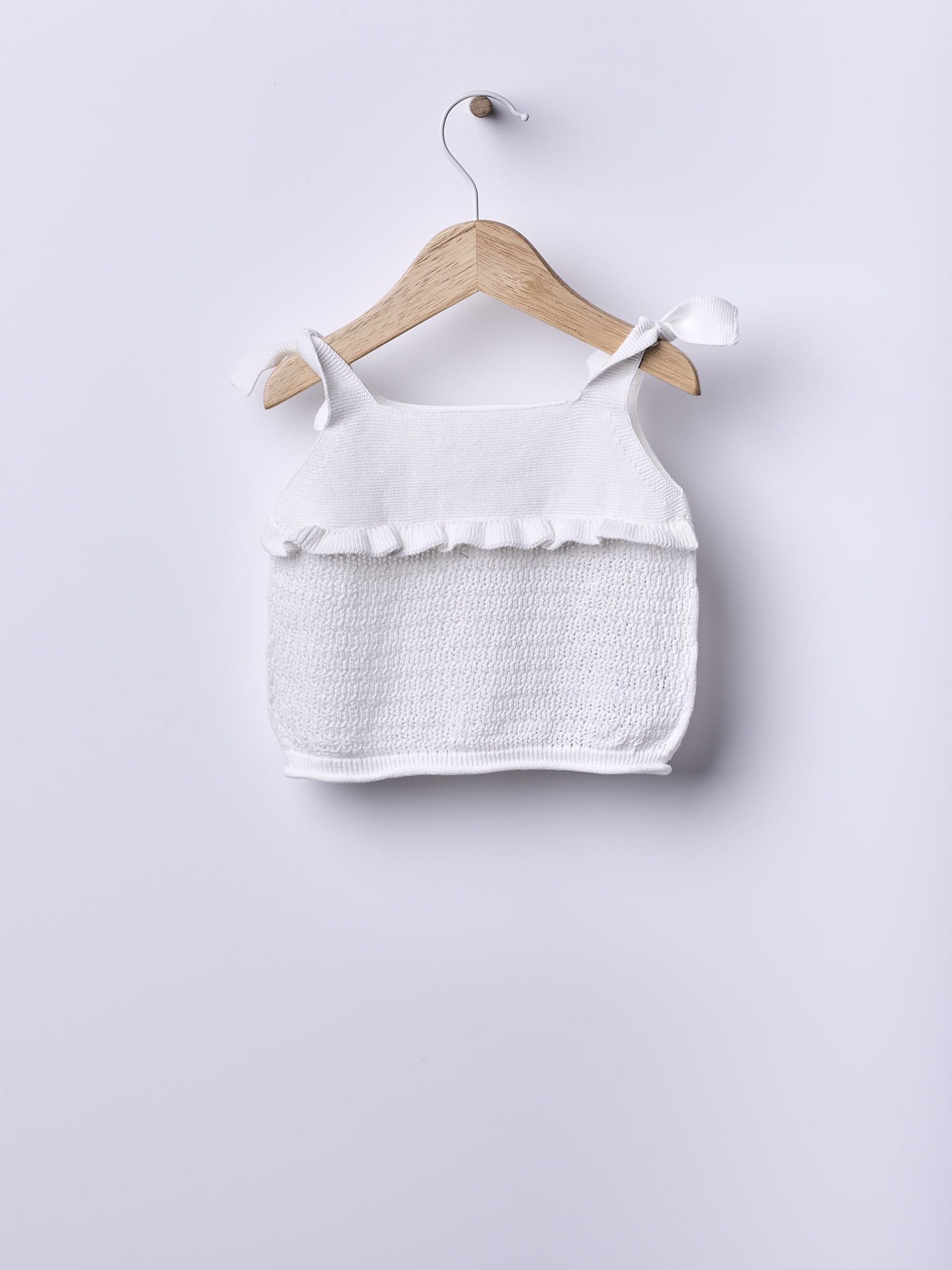 Shoulder straps sweater