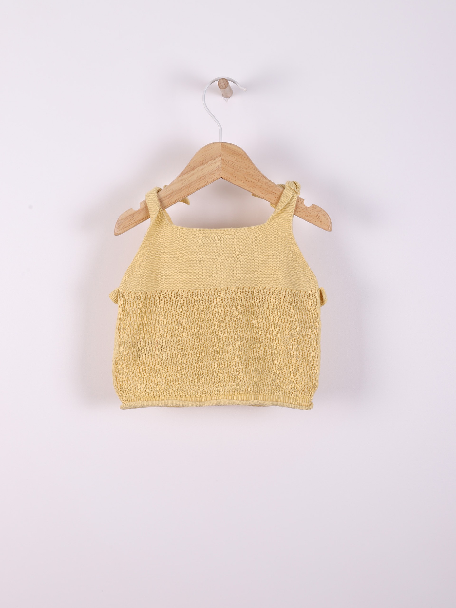 Shoulder straps sweater