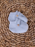01 Soft blue