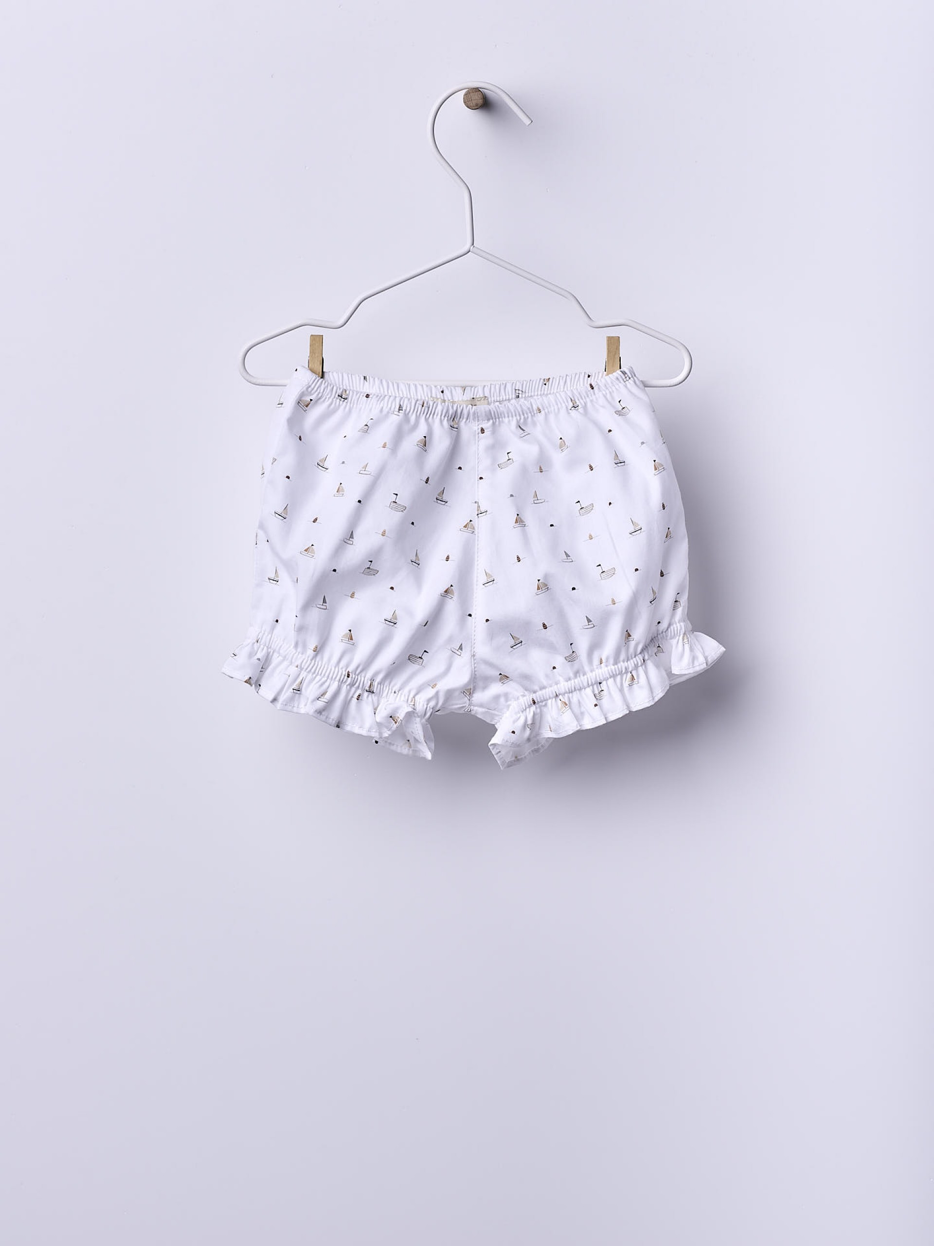 Sailboat print shorts