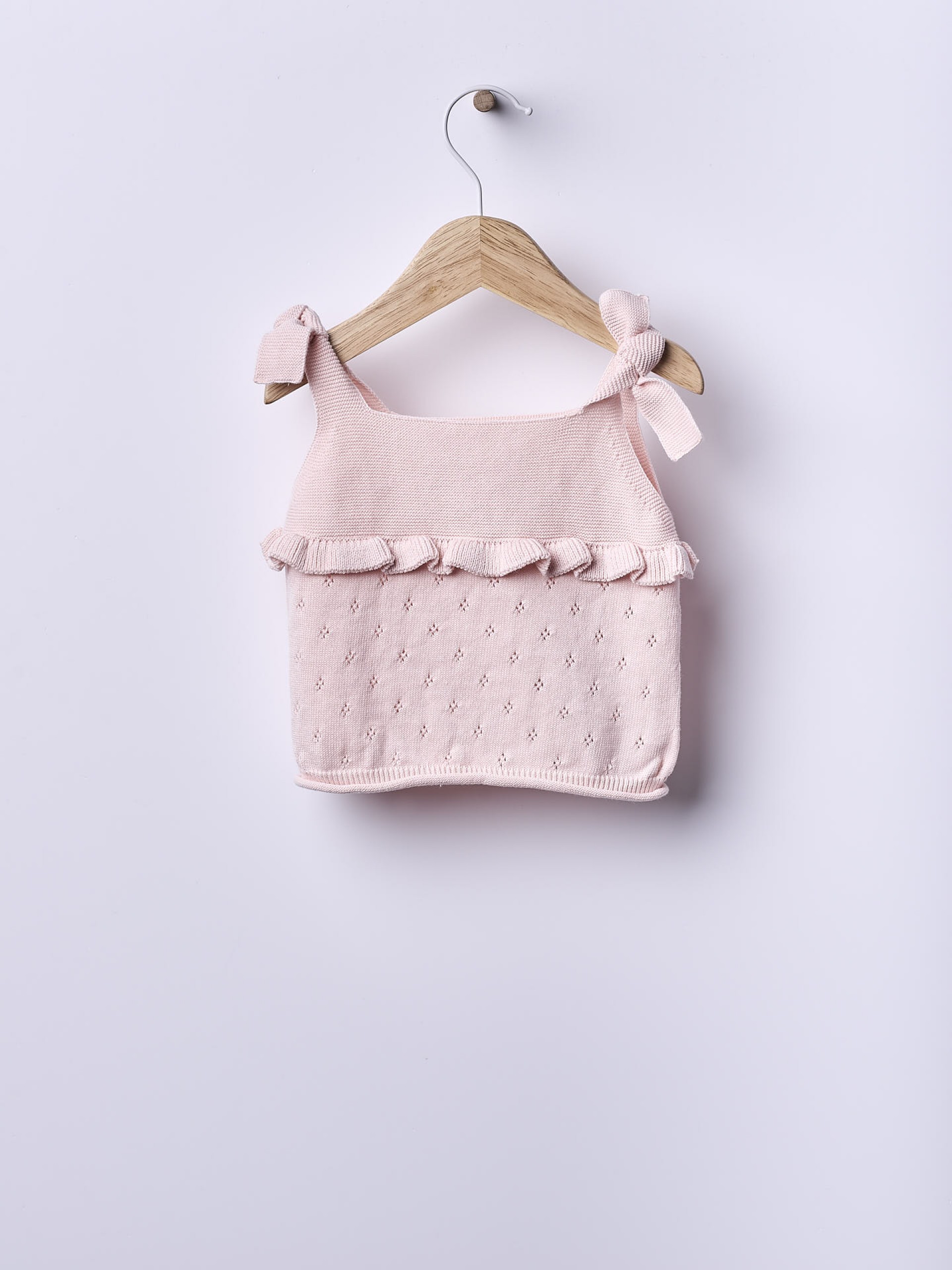 Shoulder straps sweater