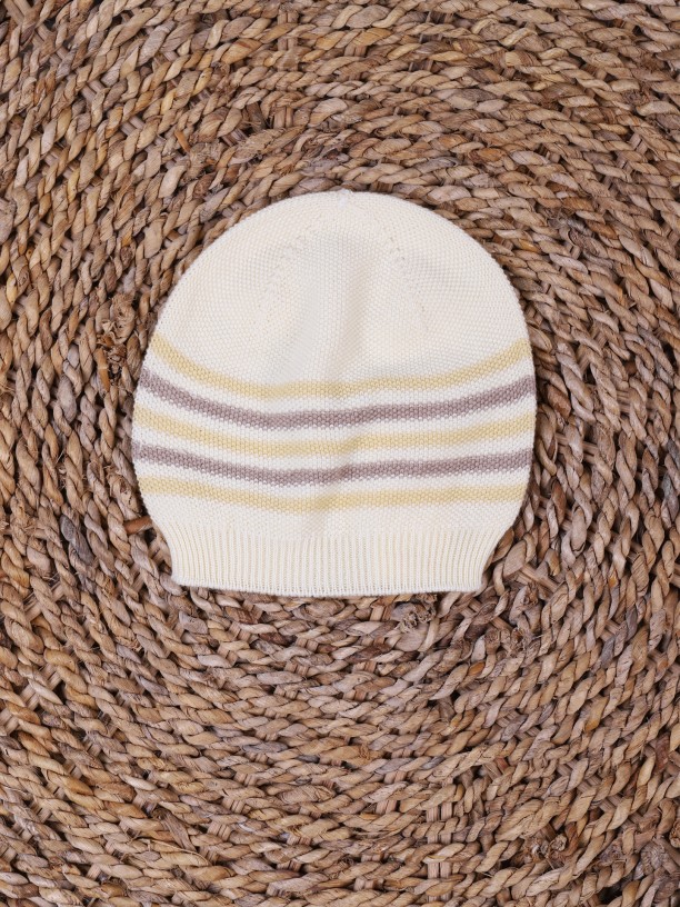 Knitted cotton beanie Knitted cotton beanie