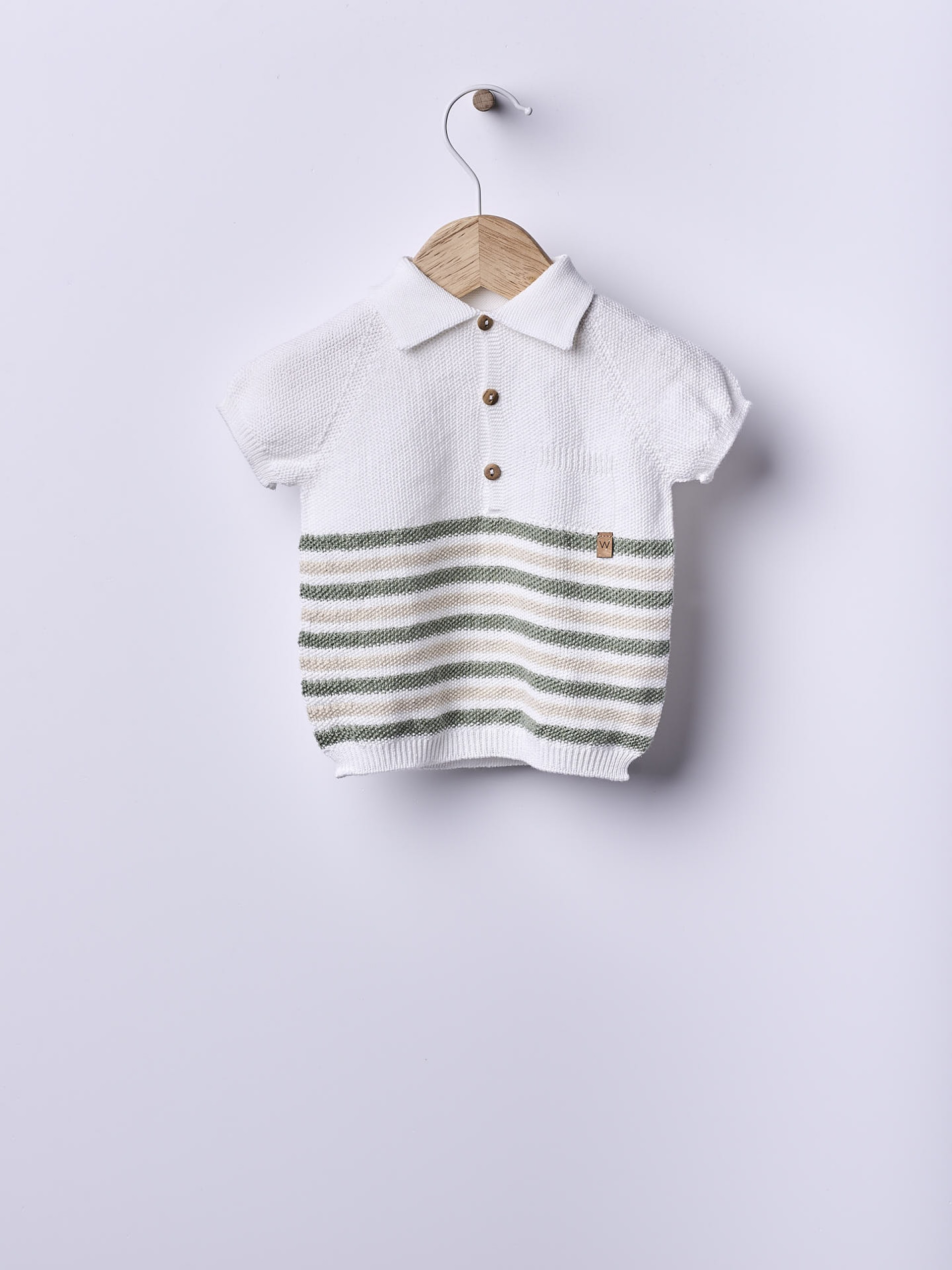 Short-sleeved sweater