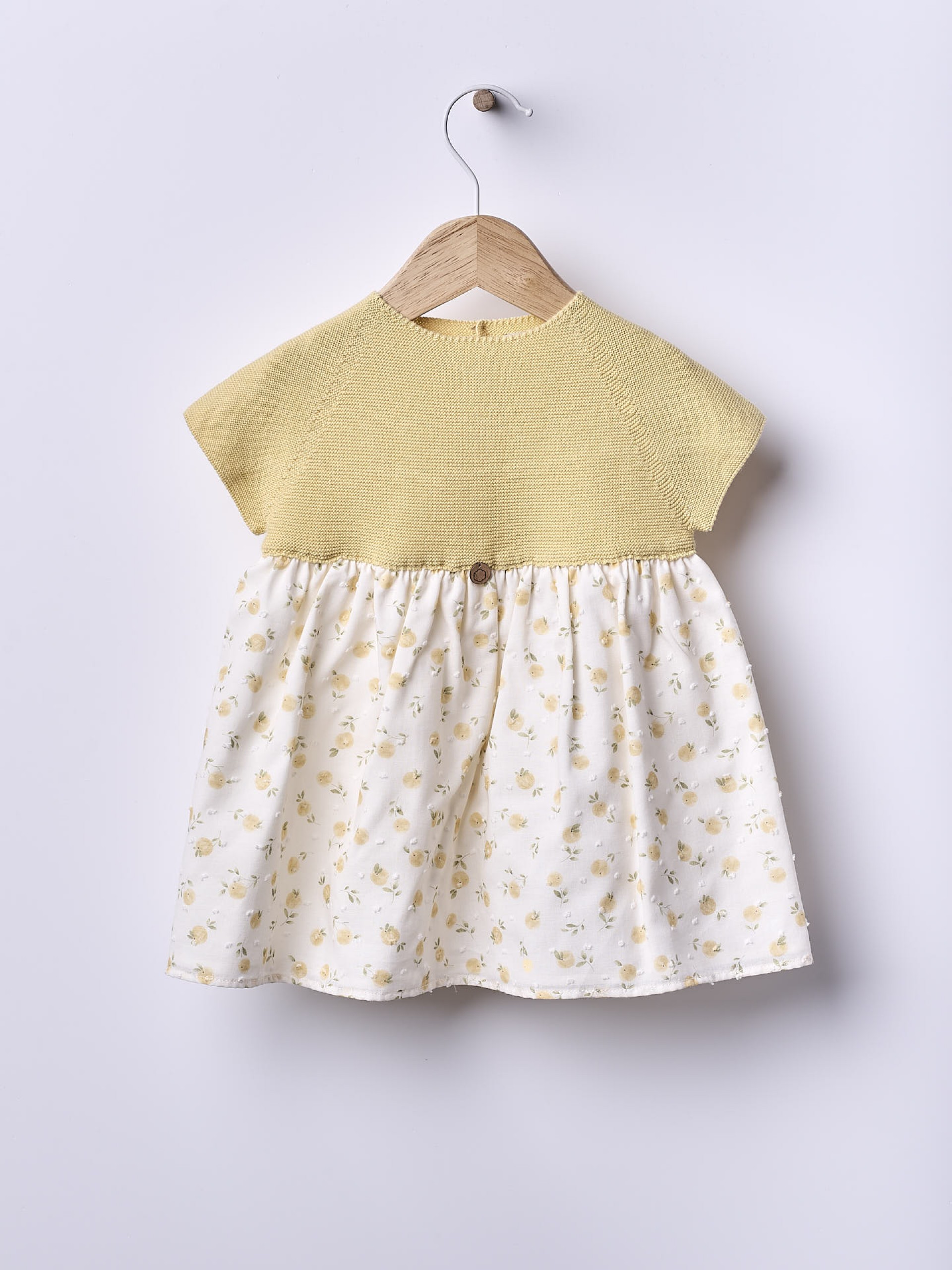 Lemon decorated dress