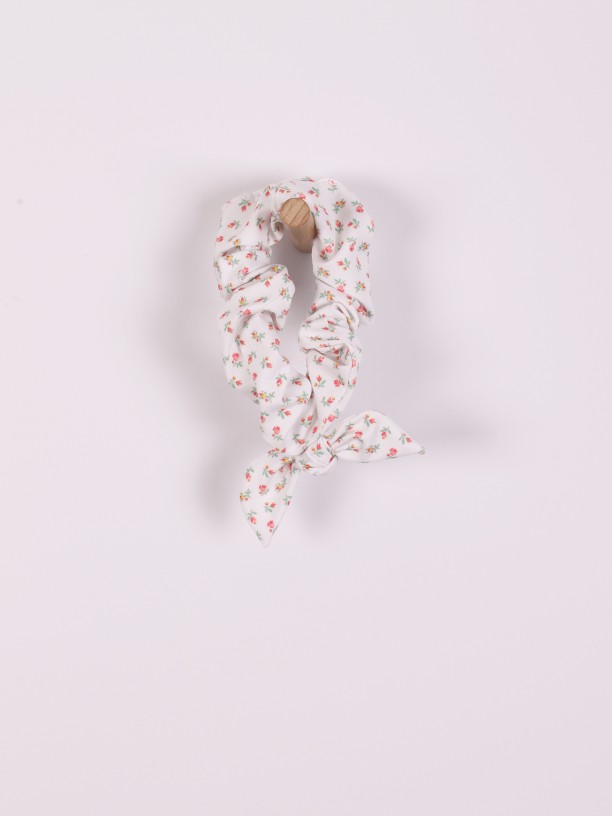 Botanical scrunchie
